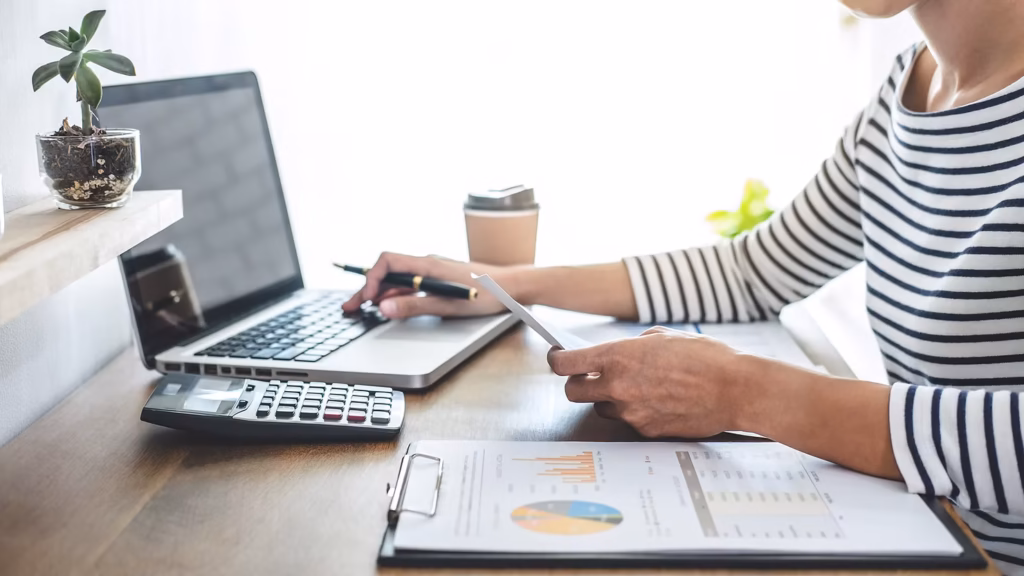 Voiko kirjanpidon tehdä itse?